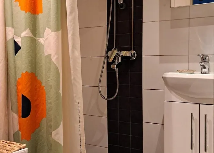 Mira's Cozy דירה